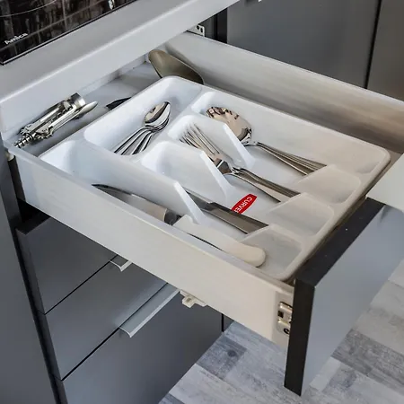 Functional And Comfortable Very Berry In By Renters Poznań