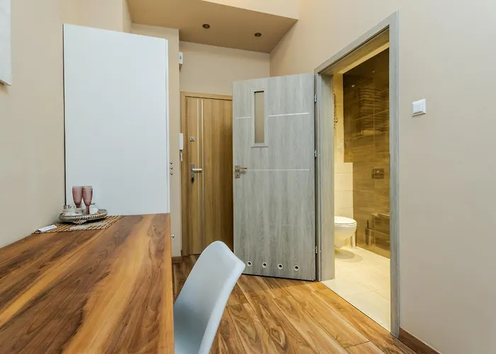 Functional And Comfortable Very Berry In By Renters