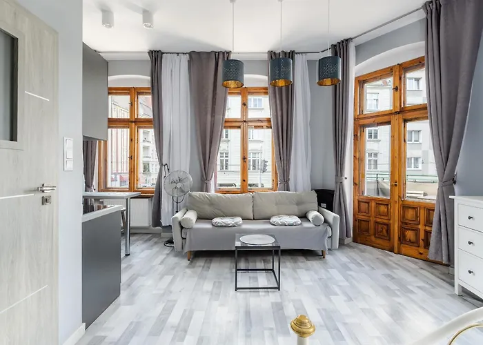 شقة Functional And Comfortable Very Berry In By Renters *