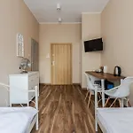 Appartamento Functional And Comfortable Very Berry In By Renters Poznań