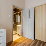 Apartamento Functional And Comfortable Very Berry In By Renters *