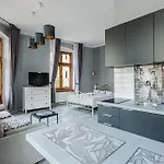 Functional And Comfortable Very Berry In By Renters Apartamento