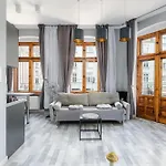 Appartamento Functional And Comfortable Very Berry In By Renters *