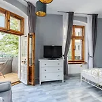 Functional And Comfortable Very Berry In By Renters *
