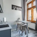 Functional And Comfortable Very Berry In By Renters Appartamento *