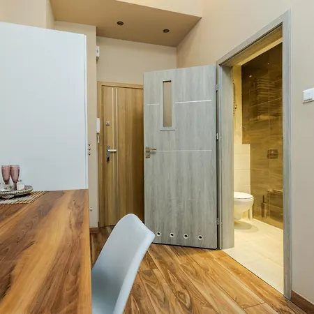 Functional And Comfortable Very Berry In By Renters