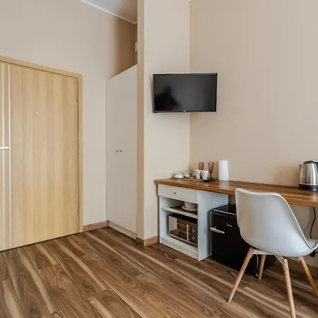 Functional And Comfortable Very Berry In By Renters Poznaň