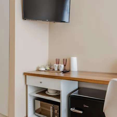 Lägenhet Functional And Comfortable Very Berry In By Renters *