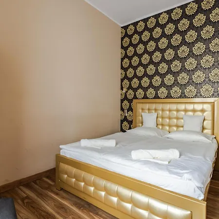 Functional And Comfortable Very Berry In By Renters * Poznan