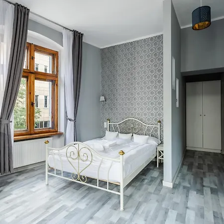 Functional And Comfortable Very Berry In By Renters Apartment