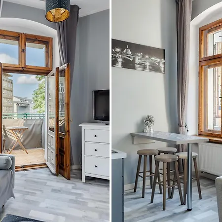 Functional And Comfortable Very Berry In By Renters *