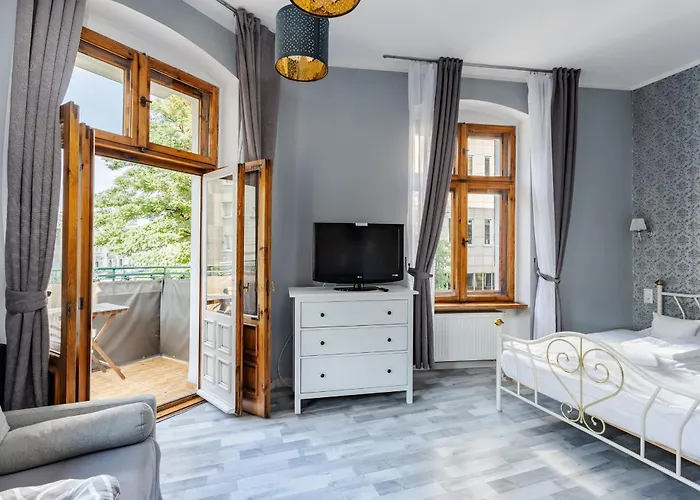 Functional And Comfortable Very Berry In By Renters *